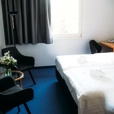 Am Tierpark 酒店 3*